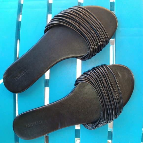 Forever 21 | Strappy Flat Sandals in Black Womens Size 8 - Picture 3 of 12
